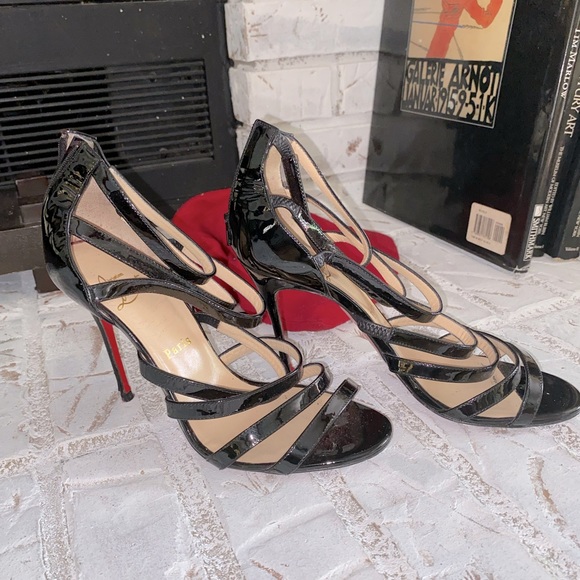 Red bottoms - Picture 1 of 3
